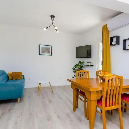 Rizza Apartman Trogir