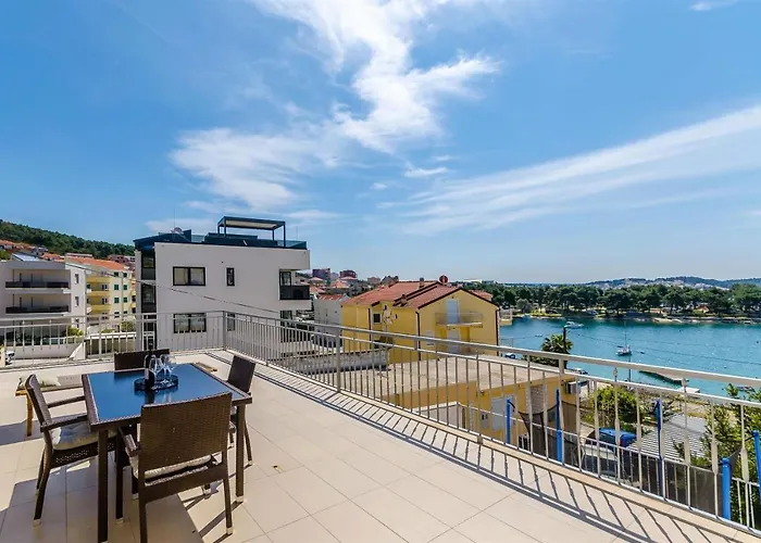 Rizza * 特罗吉尔